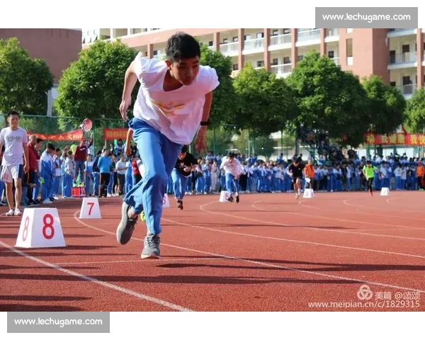 洛霞赛场激战瞬间回顾与精彩表现全解析